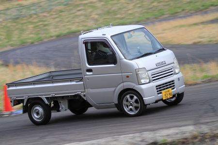 �t���[���s